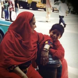 Meet your Posher, Azra